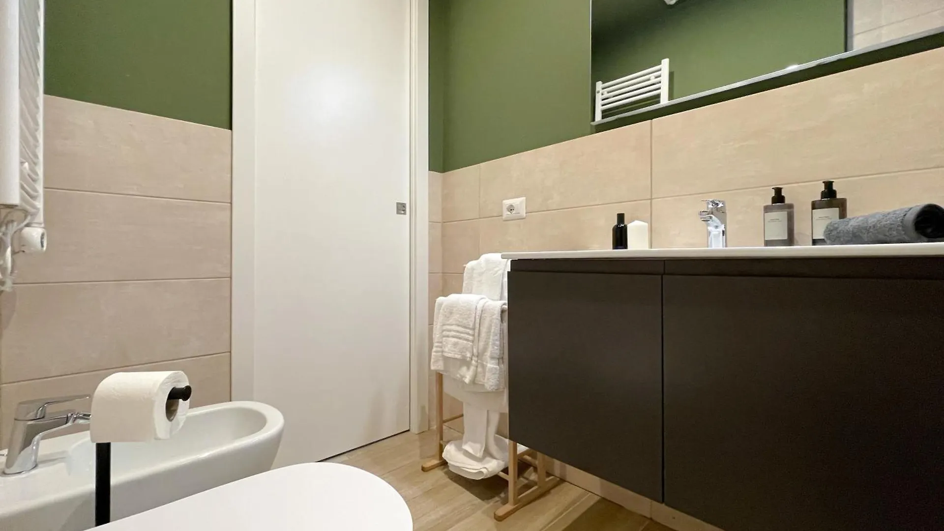 Jabu Studio Wifi Gigabit Fiera Rho Milano City 0*,  Italien